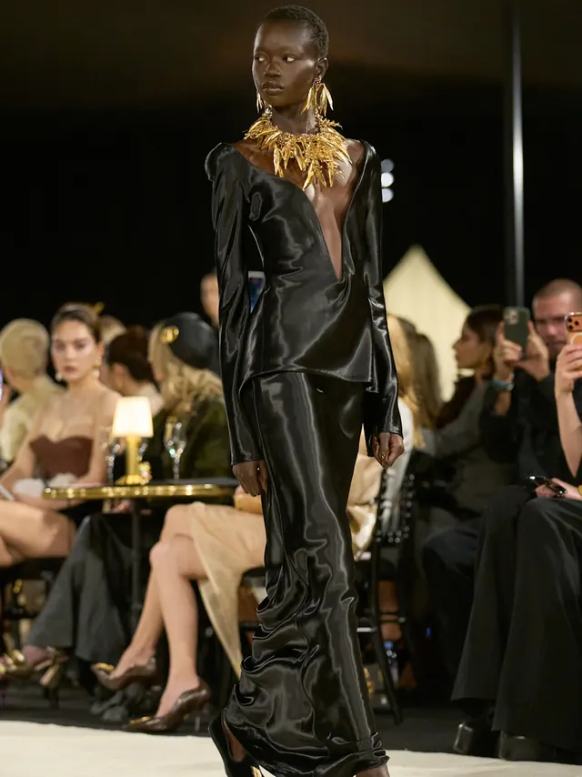 Schiaparelli SS27 Makes The Case For Oversized Gold Jewelry