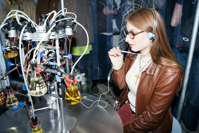 This AI machine bottles your memories