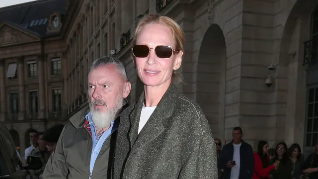 FYI: Chic Dresses Are Wearing Jeans With Loafers In This Elevated Neutral