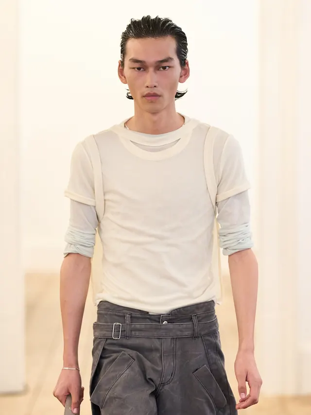 This 2000s-Inspired T-Shirt Trend Is Making A 2026 Comeback