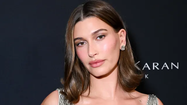 Hailey Bieber's Cashmere Taupe Nails Are the Mani Equivalent of Your Favorite Sweater