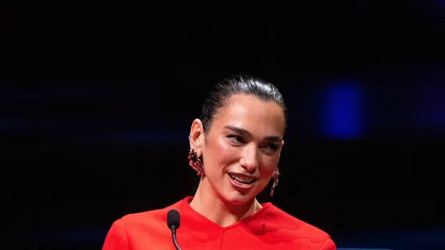 Dua Lipa Knows a Good Book—and a Great Look
