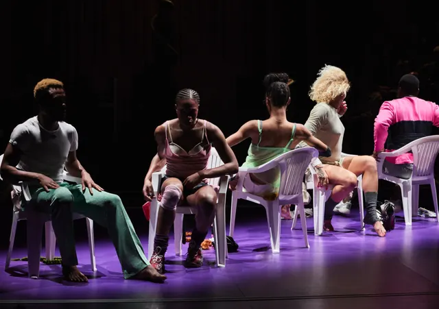 miu miu | geste de consolation with alice diop | Schön! Magazine