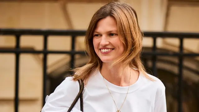 The Best 100% Cotton Tees From Gap, H&M, Madewell, and More
