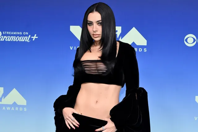 MTV VMAs 2026: See all the best dressed celebs on the red carpet