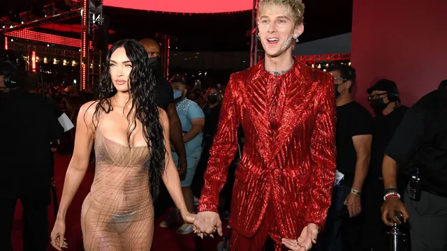 The VMAs Naked Dresses Everyone *Still* Talks About