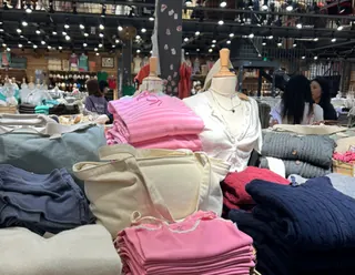 只卖“S”码的BM再惹争议：北京店成都店取消试衣间，不再支持现金退款