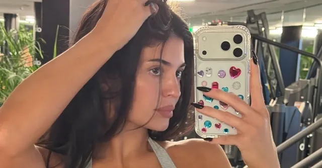 Kylie Jenner Just Cosigned This Iconic Fall Nail Color for 2026, and TikTok Approves