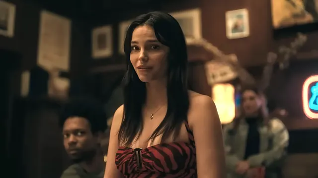 What the Viral Obsession Top Says About Trend-Chasing Today