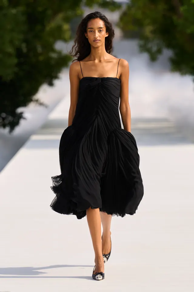 Jonathan Anderson Brought Lightness To Dior For SS27
