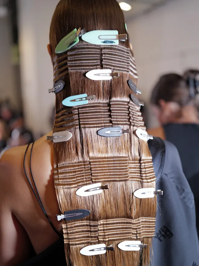 Crimped Hair, Frosted Eyes & More Beauty Trends For Spring 2027