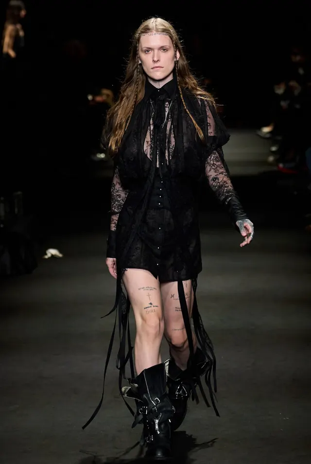 It's Witch Season! Get In The Spirit With The Dark Romance Trend