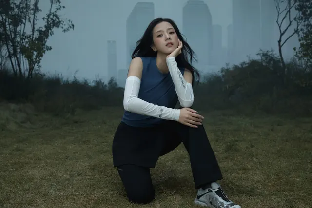 JISOO conquers the elements in Salomon's winter campaign