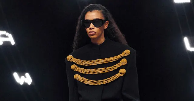 I Know You're an It Girl If You're Wearing These Major Fall Jacket Trends
