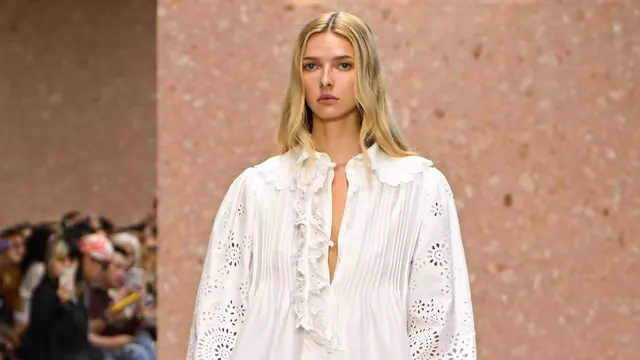 Apple Martin Makes Her Runway Debut at Chloé