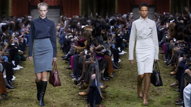 It's Knee-High-Boot Season: The Chicest Pairs to Shop for Every Budget