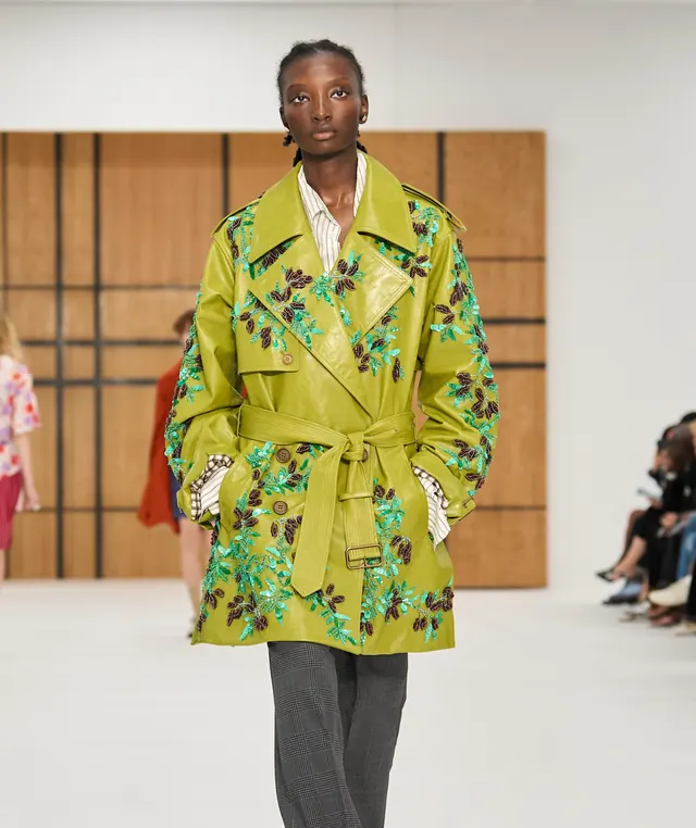 At Burberry, Daniel Lee Does Florals For Spring