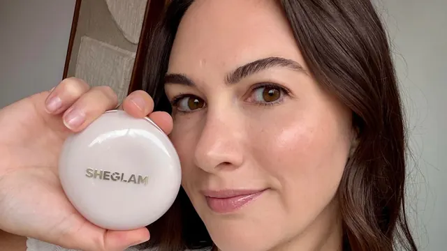 SHEGLAM’s New Cushion Foundation Gives Me Buildable, Glowy Coverage Without Hiding My Skin
