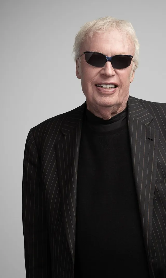 Nike 联合创始人 Phil Knight 向母校再捐10亿美元，用于培养生物工程人才