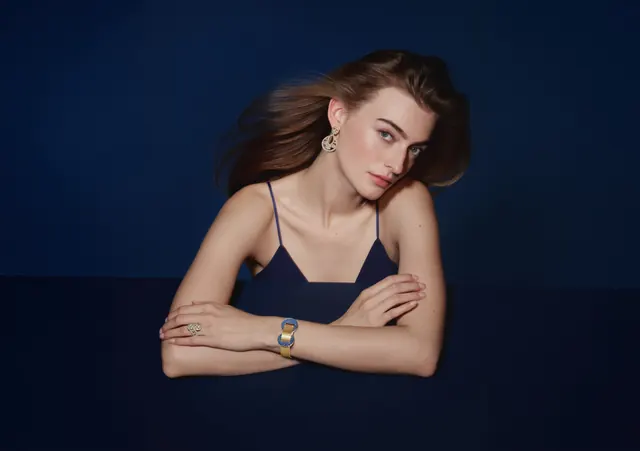 van cleef & arpels | the sapphire ludo secret watch | Schön! Magazine