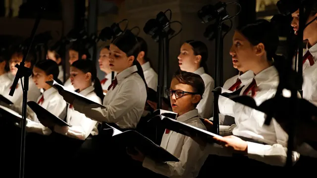 With Help From Benetton, the Teatro alla Scala Chorus Brought Old-World Romance to Vogue World 2026: Milano