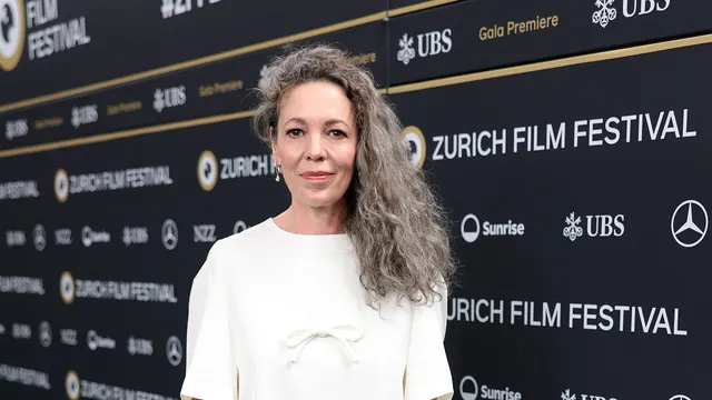 Olivia Colman Makes a Very Chic Case for Going Silver