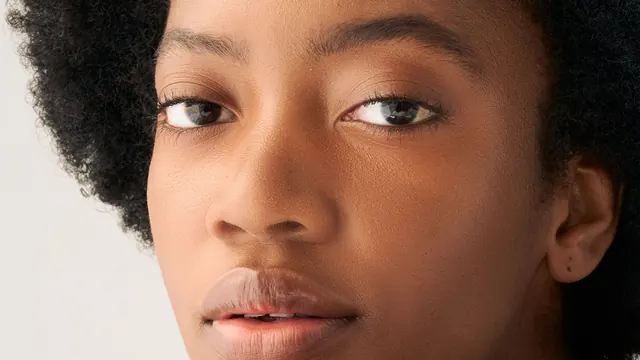 What Is Adapalene? Experts Break Down the Beloved Acne-Fighting Retinoid