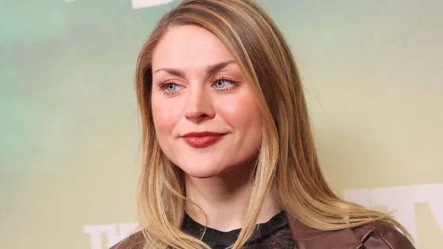 Frances Bean Cobain's '90s Makeup Is a Low-Key Tribute to Grunge